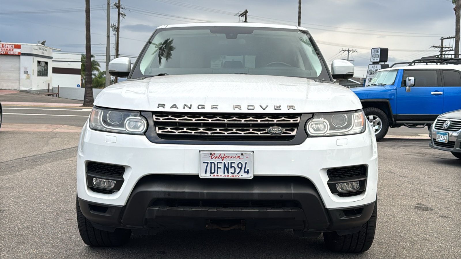 Used 2014 Land Rover Range Rover Sport HSE AWD/4WD image 3
