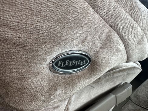 Used 1998 Chevrolet Express 1500 RWD image 32
