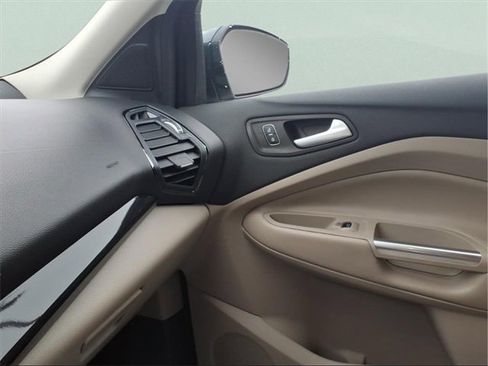 Used 2019 Ford Escape Titanium image 19