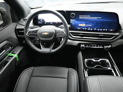 New 2025 Chevrolet Silverado EV LT AWD/4WD image 19