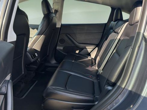 Used 2023 Tesla Model Y Long Range image 14