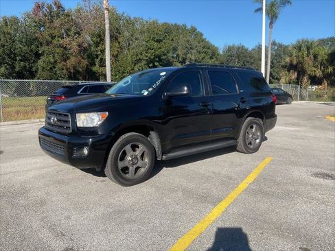 Used 2014 Toyota Sequoia SR5 image 8