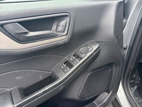 Used 2022 Ford Escape SE w/ Convenience Package image 28