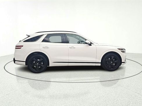 Used 2022 Genesis GV70 3.5T Sport w/ Cargo Package AWD/4WD image 8