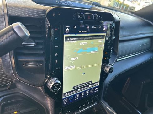 Used 2020 RAM 2500 Limited image 10