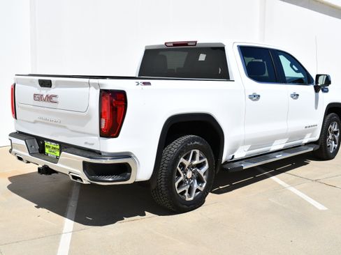 Used 2026 GMC Sierra 1500 SLT w/ SLT Premium Package AWD/4WD image 8