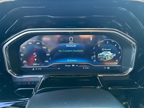 Used 2024 Chevrolet Silverado 1500 High Country w/ High Country Premium Package image 19