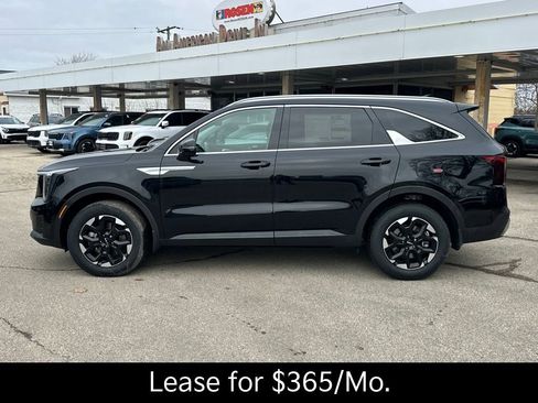 New 2026 Kia Sorento S image 2