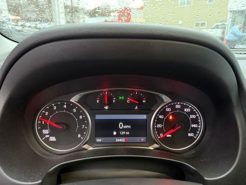 Used 2024 GMC Terrain SLT image 16