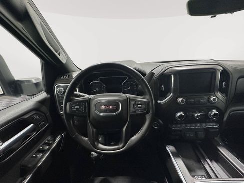 Used 2021 GMC Sierra 1500 AT4 w/ Technology Package AWD/4WD image 9