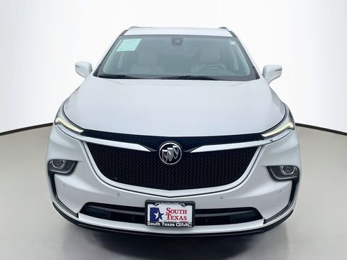 Used 2022 Buick Enclave Essence w/ Sport Touring Edition image 2