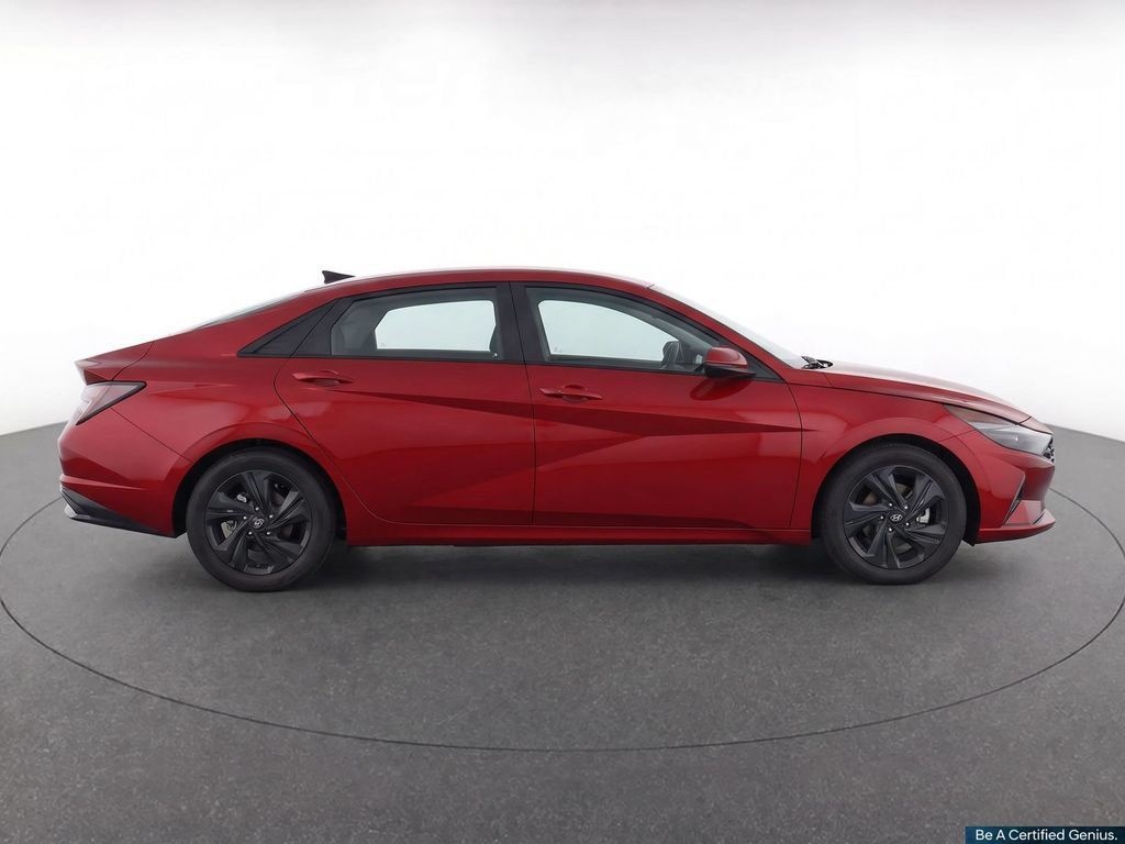 Certified 2023 Hyundai Elantra Blue FWD image 11