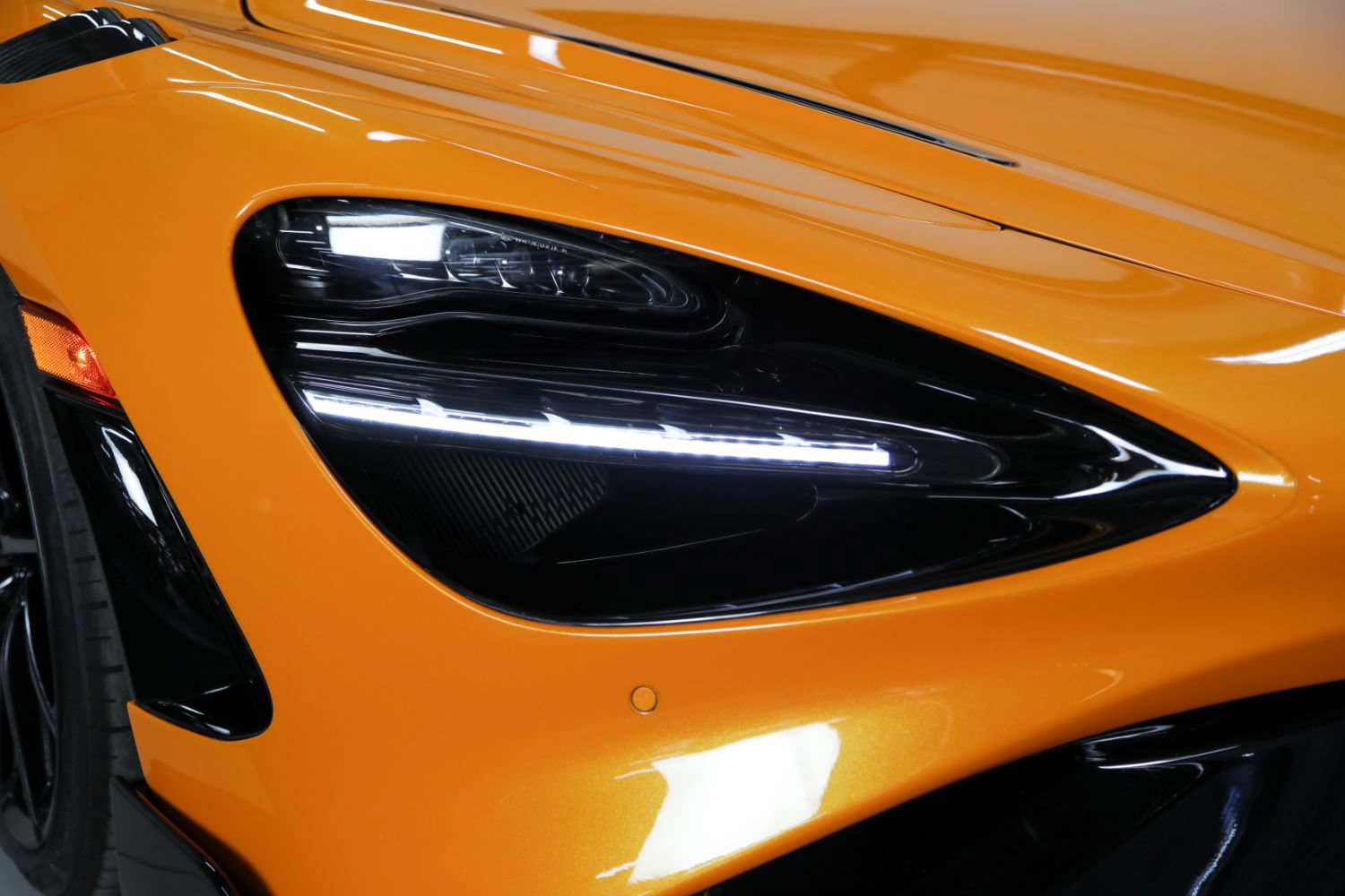 Used 2021 McLaren 765LT RWD image 13