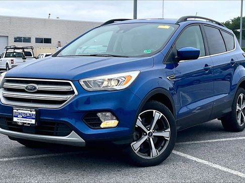 Used 2018 Ford Escape SEL w/ Ford Safe & Smart Package AWD/4WD image 3