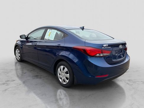 Used 2016 Hyundai Elantra SE image 5