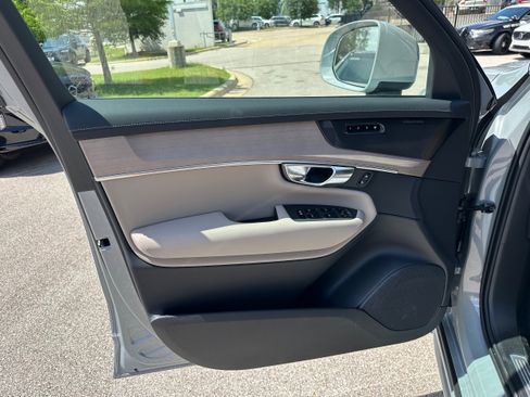 New 2026 Volvo XC90 T8 Plus image 18