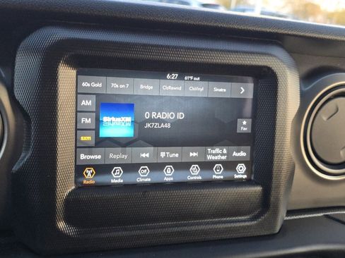 Used 2018 Jeep Wrangler Unlimited Sport S image 8