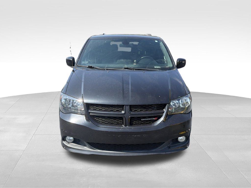 Used 2018 Dodge Grand Caravan GT FWD image 2