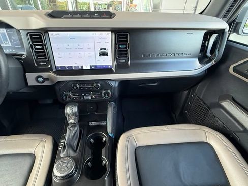 Certified 2022 Ford Bronco Wildtrak AWD/4WD image 22