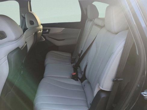 Used 2025 Acura MDX FWD w/ Technology Package image 11