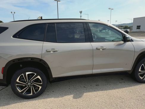 New 2026 Buick Enclave Sport Touring image 9