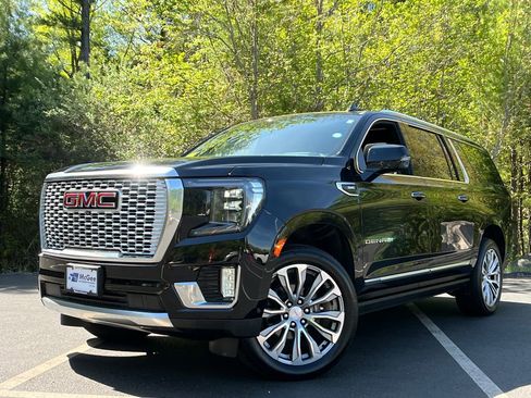 Used 2023 GMC Yukon XL Denali w/ Denali Reserve Package AWD/4WD image 1