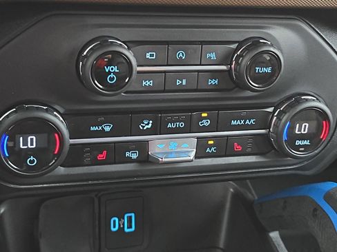 Used 2023 Ford Bronco Outer Banks w/ Sasquatch Package AWD/4WD image 23