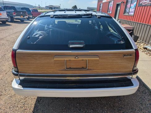 Used 1996 Buick Roadmaster Estate image 6