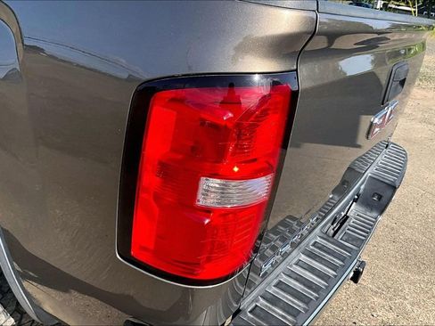 Used 2015 GMC Sierra 1500 SLT w/ Driver Alert Package AWD/4WD image 28