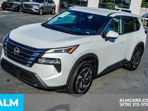 Used 2024 Nissan Rogue SV FWD image 15