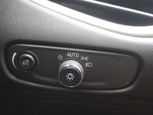 Used 2022 Chevrolet Malibu LT FWD image 27