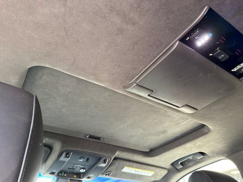 Used 2020 Cadillac Escalade Platinum AWD/4WD image 16