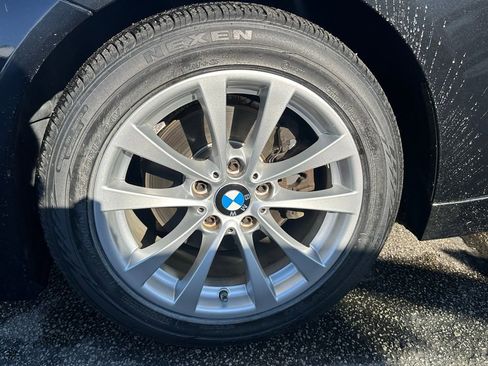 Used 2018 BMW 320i xDrive 320i xDrive image 29