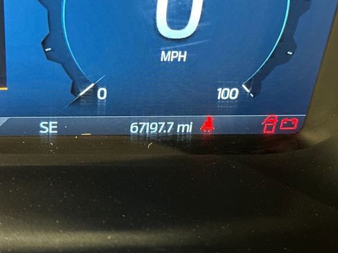 Used 2023 Ford F350 Lariat w/ Chrome Package image 29