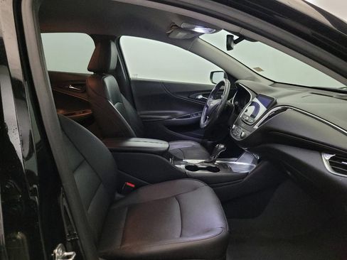 Used 2019 Chevrolet Malibu LT w/ Leather Package FWD image 21