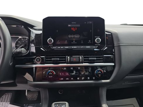 Used 2024 Nissan Pathfinder SV FWD image 20