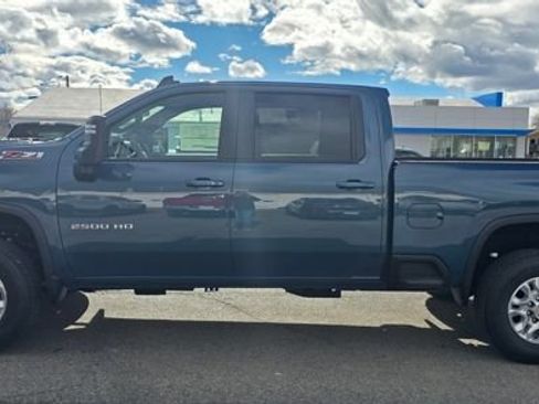 New 2026 Chevrolet Silverado 2500 LT w/ All Star Edition AWD/4WD image 4
