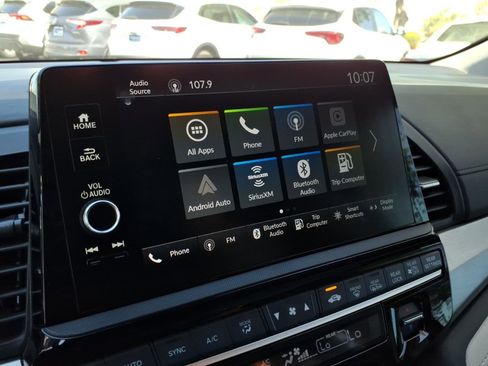 Used 2025 Honda Odyssey EX-L image 21