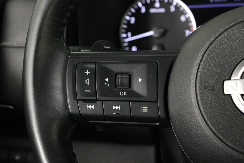 Certified 2024 Nissan Pathfinder SV FWD image 27