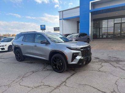 Certified 2025 Chevrolet Traverse RS w/ LPO, Illumination Package