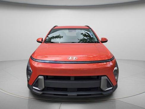 Used 2024 Hyundai Kona SEL image 3