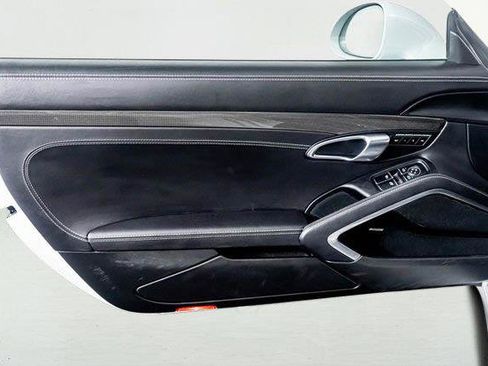Used 2019 Porsche 911 Carrera 4S AWD/4WD image 32