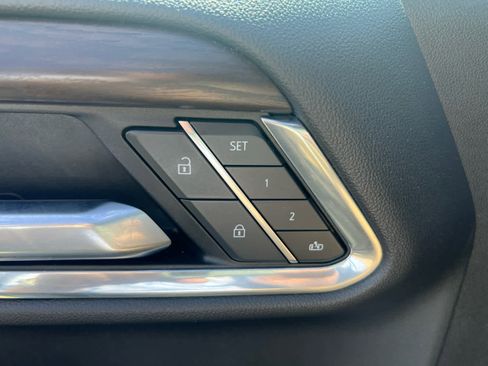 Used 2024 GMC Sierra 1500 SLT image 15