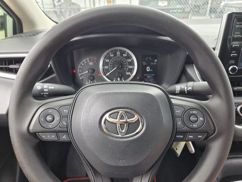 Used 2020 Toyota Corolla LE FWD image 24