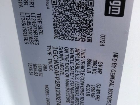 Used 2024 Chevrolet Express 2500 w/ Driver Convenience Package image 33