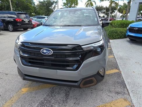 Used 2025 Subaru Forester Sport w/ Popular Package #2 AWD/4WD image 2