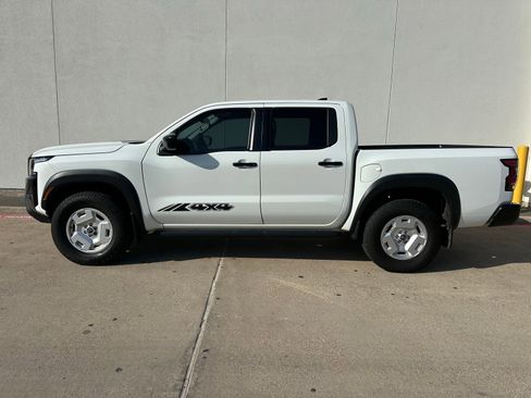 Used 2024 Nissan Frontier SV w/ Hardbody Edition image 5