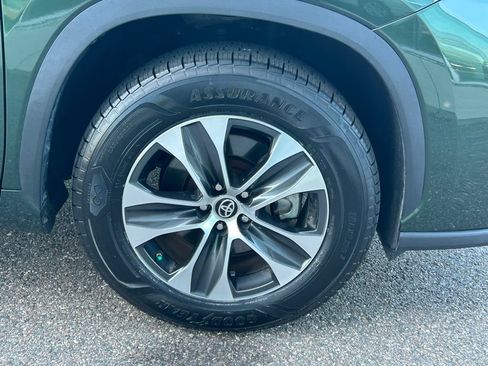 Used 2023 Toyota Highlander XLE FWD image 51