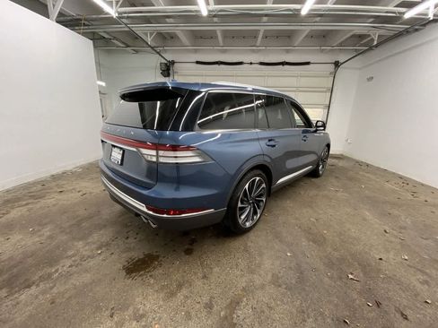 Used 2020 Lincoln Aviator Reserve w/ Equipment Group 202A image 6
