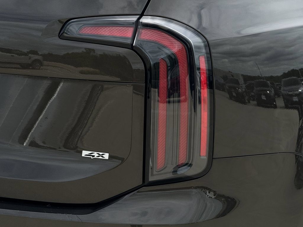 Used 2024 Kia Telluride SX Prestige AWD/4WD image 10